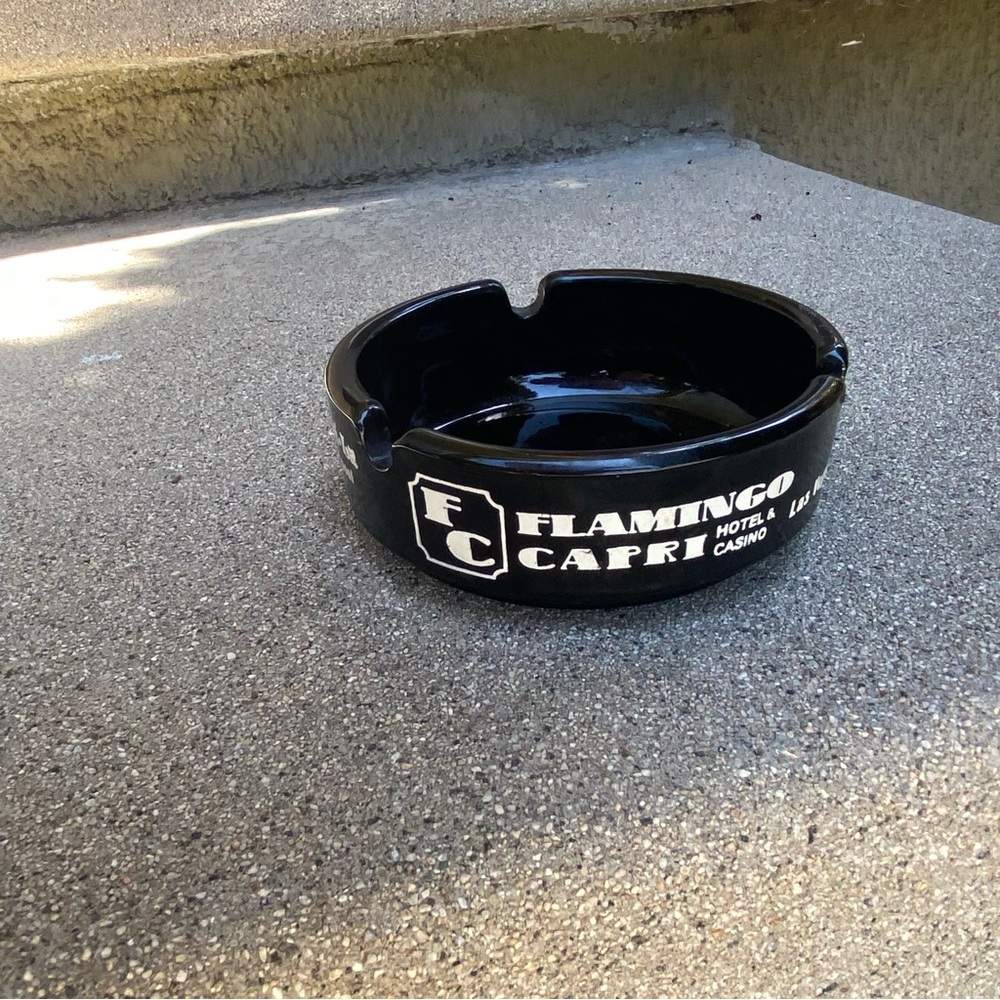 Bundle Sale! Flamingo Capri Black Ashtray